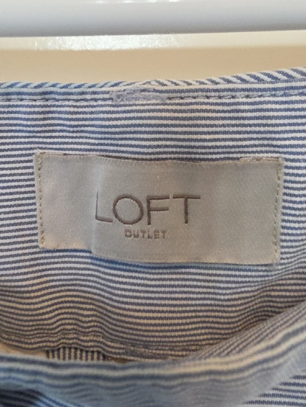 Loft Women's Seer Sucker Pinstripe Cropped Pants - Curvy 4 - Picture 2 of 7